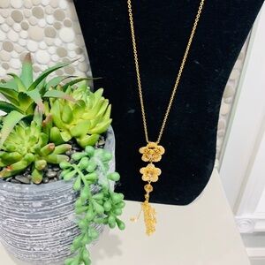 Beautiful Long Gold Floral amber Necklace